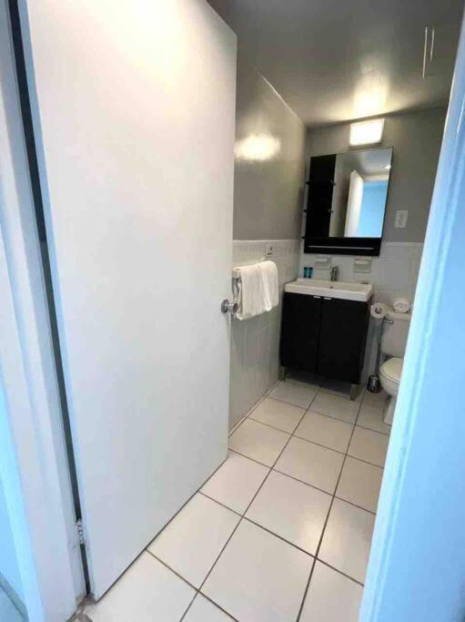 Chic Ocean Front Studio! Apartment Miami Beach Exterior photo